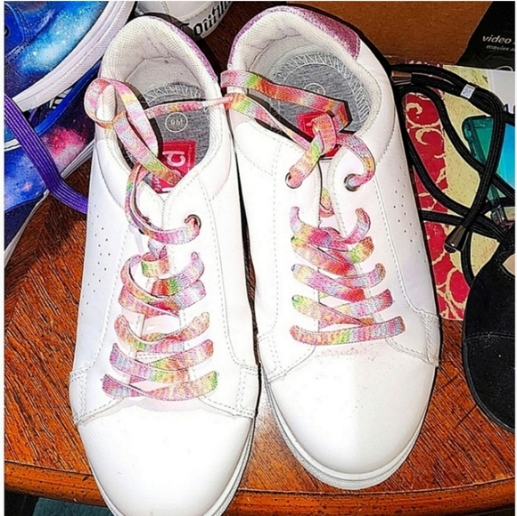 💋5/20 Pop colorful sneakers size 9 - Picture 1 of 4